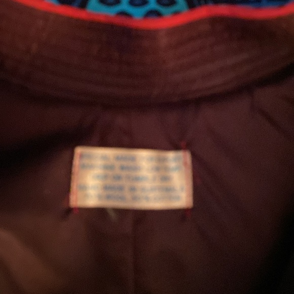 Magnificent Guatemalan Hand made cape, size M Navy and Red, lined. - Picture 4 of 6